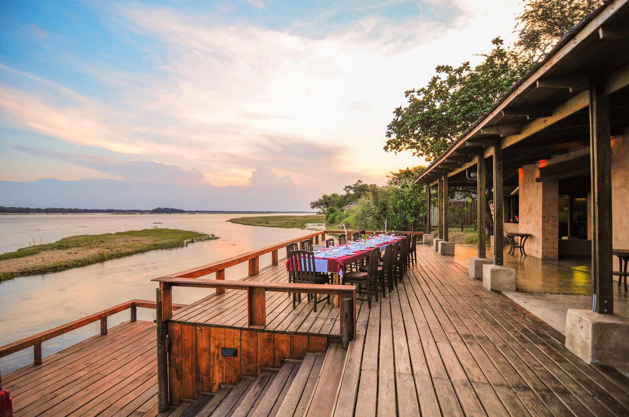 Royal Zambezi Lodge Mafuta Екстериор снимка